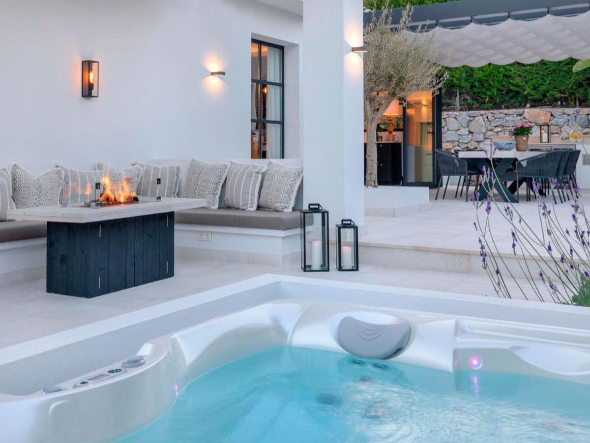 Vacation Marbella I Villa Lina, Golf Valley, Private Heated Pool, Jacuzzi, Close To The Marina Buitenkant foto